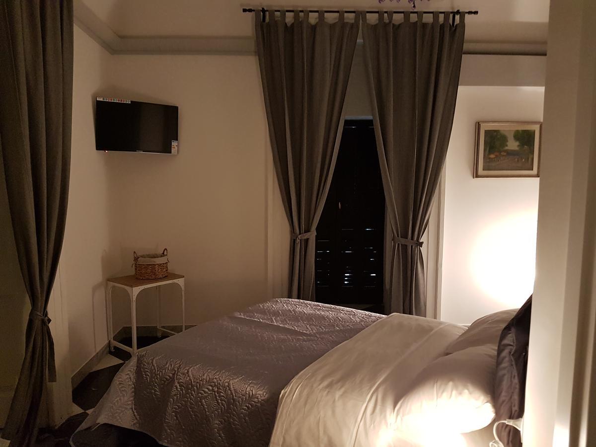 Bed and Breakfast Residenza Dell'Opera Neapel Exterior foto